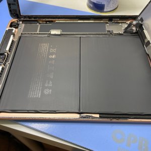 iPad 6 バッテリー交換| 龍ケ崎市久保台| iPadのバッテリー交換もご予約で即日対応致します！