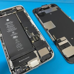 iPhoneSE2 液晶交換| 取手市小泉| 取手市の皆さん、iPhone即日対応お任せください！