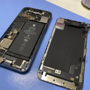 iPhone12mini液晶交換修理| つくばみらい市東栗山| ご予約無しの飛び込み対応致します!