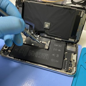 iPhone11Proパネル交換修理| 取手市椚木| お急ぎの方も即日30分で対応致します！