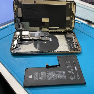 iPhoneXS 最大容量68% バッテリー交換| 千葉県我孫子市浅間前| バッテリー交換も即日お渡しで修理対応しております‼︎