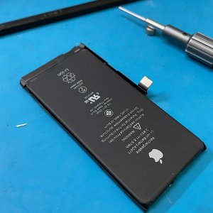 iPhone 13mini バッテリー交換| 千葉県印西市小倉台| バッテリー交換も即日お渡しで修理対応しております‼︎