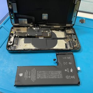 iPhone11Pro バッテリー交換| 龍ケ崎市松葉| バッテリー交換も即日修理致します！