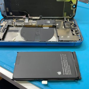 iPhone13mini 最大容量65%バッテリー交換| 龍ケ崎市佐貫| バッテリー無料診断実施しております！
