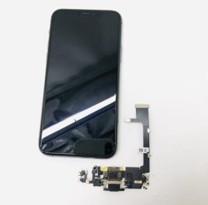 iPhone11Pro ライトニング交換