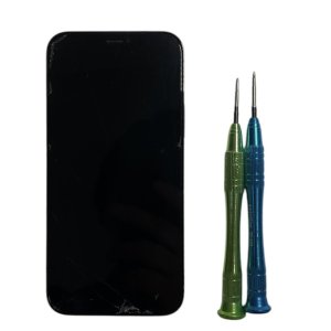 【iPhone12 液晶交換】パネル割れ