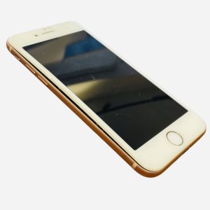 iPhone 8のバッテリー交換（バッテリー膨張）