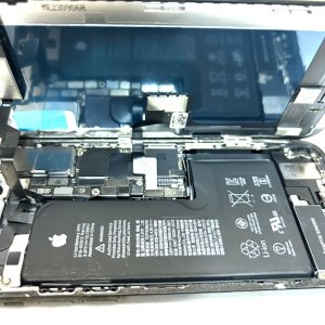 iPhoneXS 水没修理