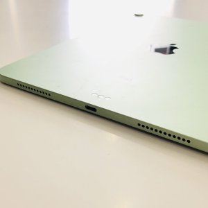 iPad Air4 ドックコネクタ交換（端子折れ）