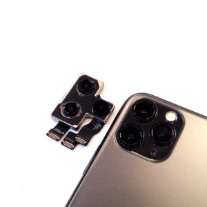 iPhone11Pro アウトカメラ修理