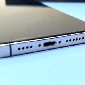 【iPhone12ProMax ライトニング交換】角度を変えないと充電できないってストレス感じますね…当店にお任せください!!｜伊勢崎市連取町
