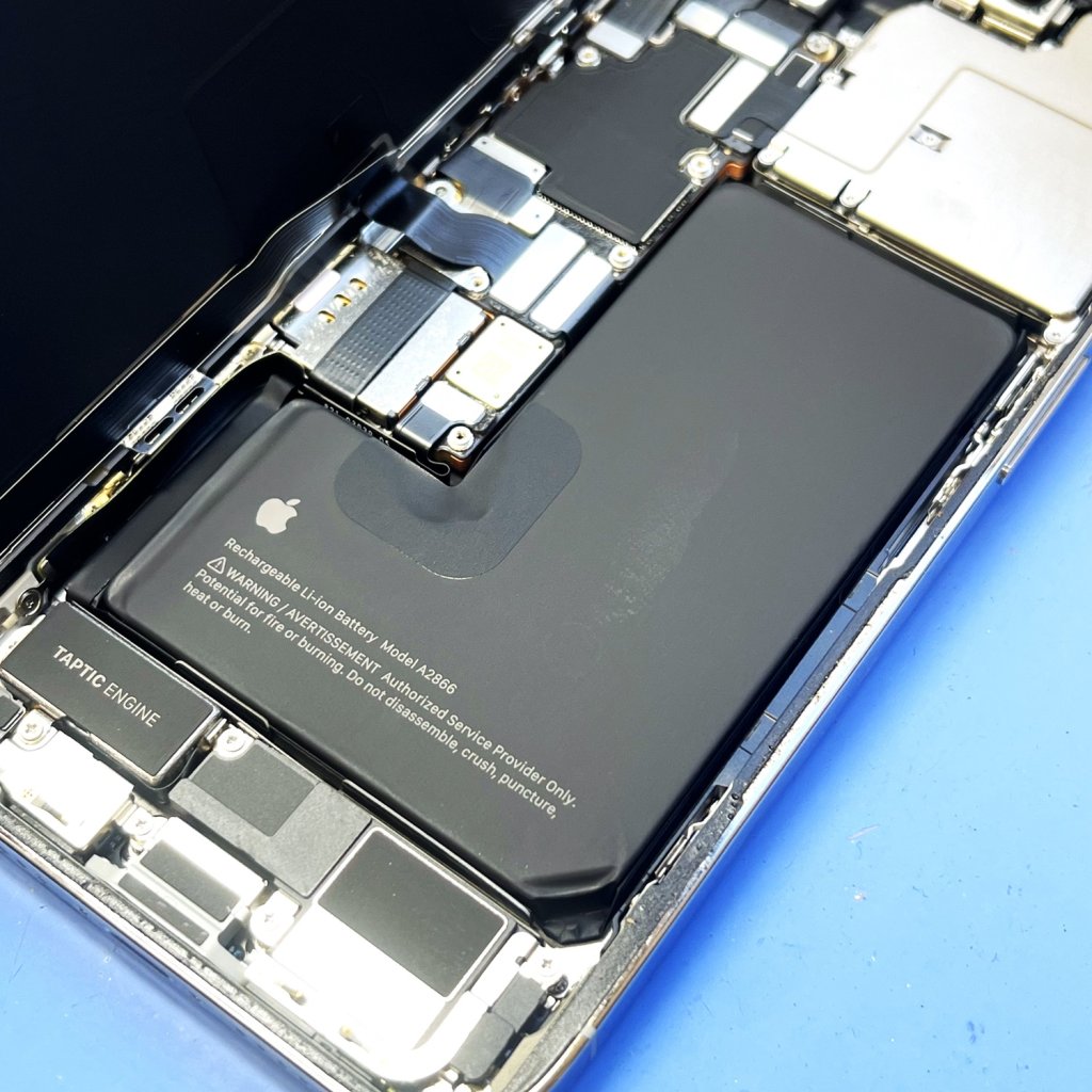 【iPhone14Pro バッテリー交換】バッテリーの劣化サインは見逃さないで!!|前橋市江田町