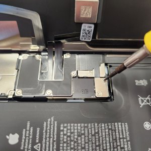 【iPhone11ProMax バッテリー交換】11ProMaxのバッテリー交換も即日お渡ししております。|厚岸郡浜中町