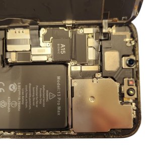 【iPhone13 ProMax バッテリー交換】新しいアイフォンに取替する前にバッテリー交換を検討しませんか?即日お渡し|別海町新栄町