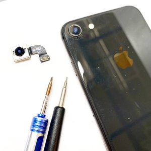 iPhone8 アウトカメラ修理