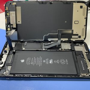 iPhoneXS バッテリー交換| つくばみらい市西ノ台| バッテリー交換も即日30分!