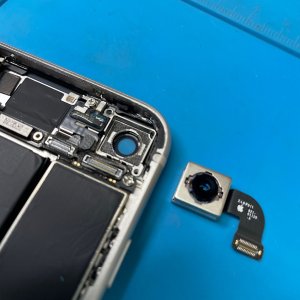 iPhone SE3 カメラ画像固まる カメラ交換| 守谷市野木崎| アウトカメラ交換も電話予約で即日お渡しの修理対応しております‼︎