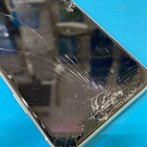 iPhoneXR 液晶交換修理| 守谷市けやき台| ご予約無しの飛び込み対応致します！