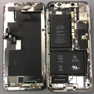 iPhone X ◎バッテリー交換 ¥5,980-   ●飯能市新町からお越しのお客様