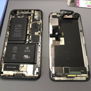 iPhone X ◎バッテリー交換　¥5,980-  ●入間市鍵山からお越しのお客様