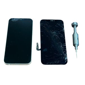 液晶割れ　iPhone12  液晶交換