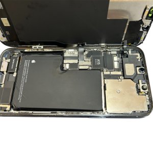 iPhone13ProMax バッテリー交換