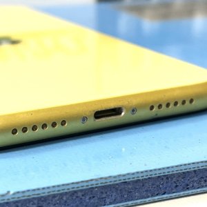 【iPhone11 ライトニング交換】充電ポートに異物が詰まり、取れない…1時間程度で即日解決します!!｜高崎市井野町