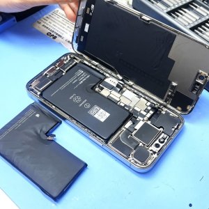 【iPhone15ProMax 水没修理】iPhoneを水に落とした…水没修理でデータそのまま復旧!!|前橋市千代田町