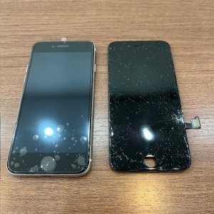 iPhoneSE3修理 液晶パネル交換｜川口市南鳩ヶ谷