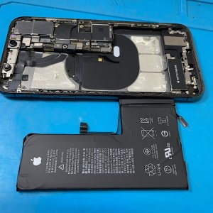 iPhone11Pro バッテリー交換| 我孫子市中峠| バッテリー交換も即日修理致します！