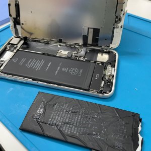 iPhoneSE3 バッテリー交換修理| 印西市木下東| バッテリー交換も即日お渡しで修理対応しております‼︎