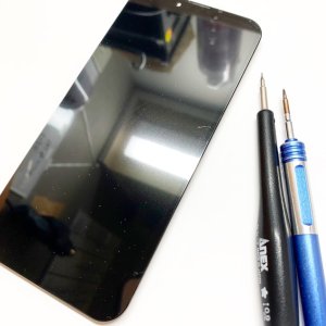 iPhone13 フロントパネル交換