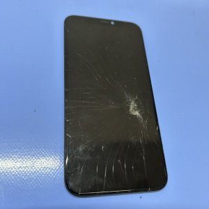【iPhone 11 Pro 液晶交換】スマホ落下で大ピンチ！画面がバキバキに…｜伊勢崎市境下渕名