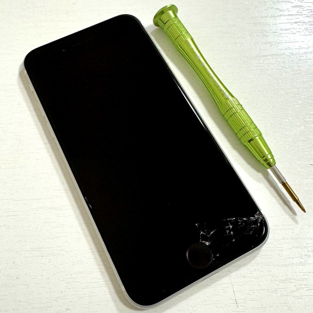iPhoneSE2 パネル交換