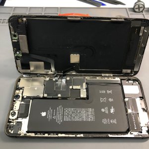 iPhone 11ProMax ◎バッテリー交換 ¥6,980- ●入間市春日町からお越しのお客様