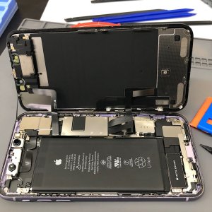 iPhone 11 ◎バッテリー交換 ¥5,980- ●入間市春日町からお越しのお客様