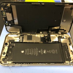 iPhone 11 ◎バッテリー交換 ¥5,980-  ●入間市仏子からお越しのお客様