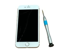 画面が割れたiPhone6S　フロントパネル交換