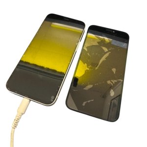 iPhone13　フロントパネル交換