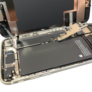 iPhoneSE3 【アイフォンSE3】 バッテリー交換