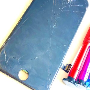 iPhoneSE2 アイフォンSE2 フロントパネル交換