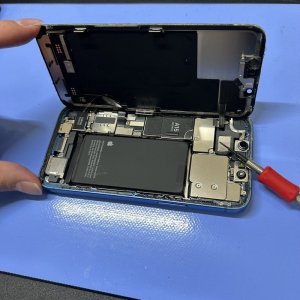 【iPhone13 mini バッテリー交換】充電の減りが早い…バッテリー交換で快適に！｜伊勢崎市連取町