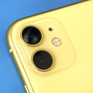 【iPhone11 アウトカメラレンズ交換】カメラレンズにクモの巣状のヒビ…交換で元の画質へ!!|前橋市下細井町