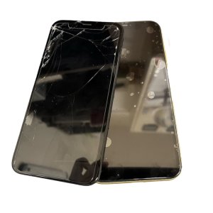 iPhone11 パネル交換