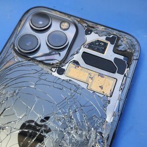 【iPhone 12 Pro Max 基板修理＋データ復旧】仕事中に落下し起動不能に…｜伊勢崎市昭和町