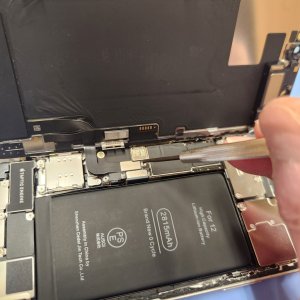 【iPhone12 バッテリー交換】バッテリー交換、道東最安値!即日修理!| 根室市穂香