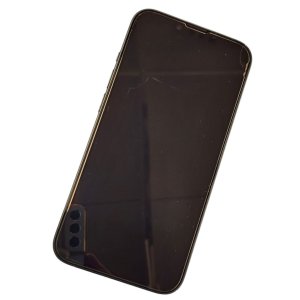 【iPhone13 フロントパネル交換】画面のガラスにヒビ割れが!フロントパネル交換で安心して使用しませんか。| 根室市明治町