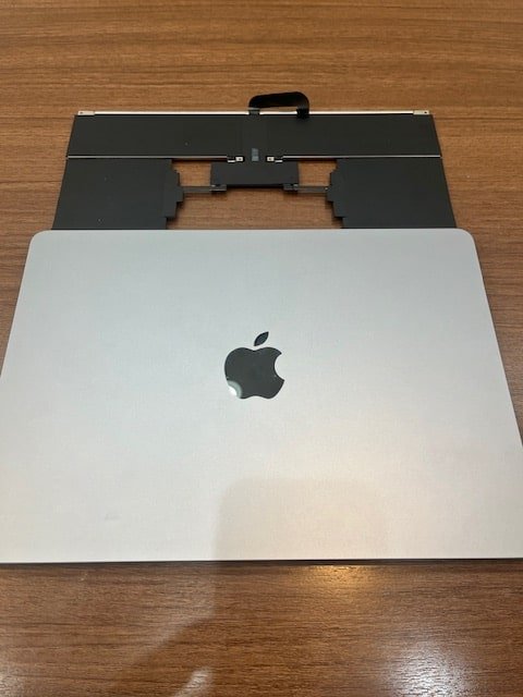 MacBook Air 2022(M2)修理 バッテリー交換|川口市栄町