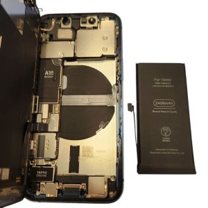 【iPhone13mini バッテリー(電池)交換】電池が劣化してしまい充電持ちが悪い。バッテリー交換で回復!| 根室市光洋町