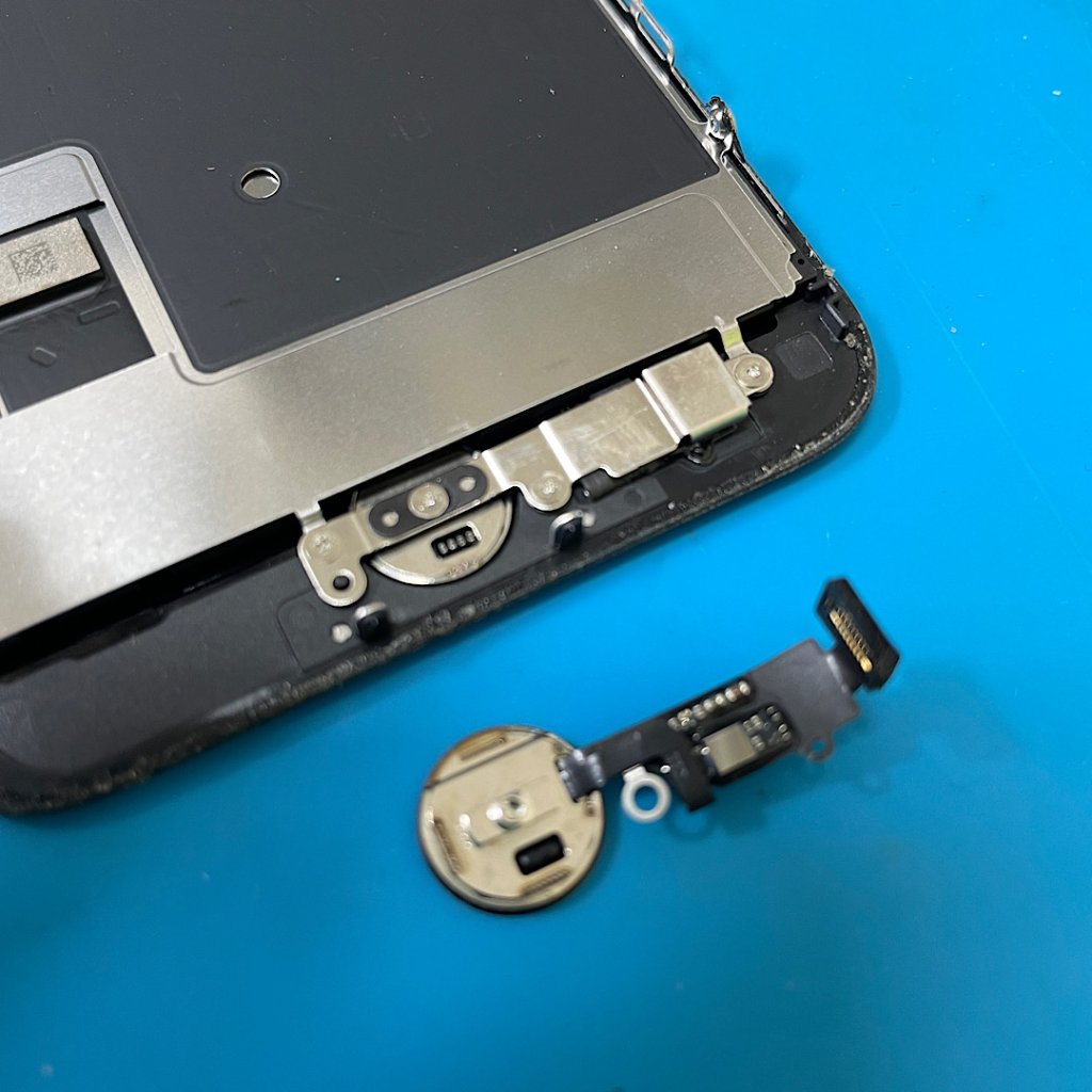 iPhoneSE3 ホームボタン交換| 龍ケ崎市佐貫町| ホームボタン交換もご予約で即日対応しております!
